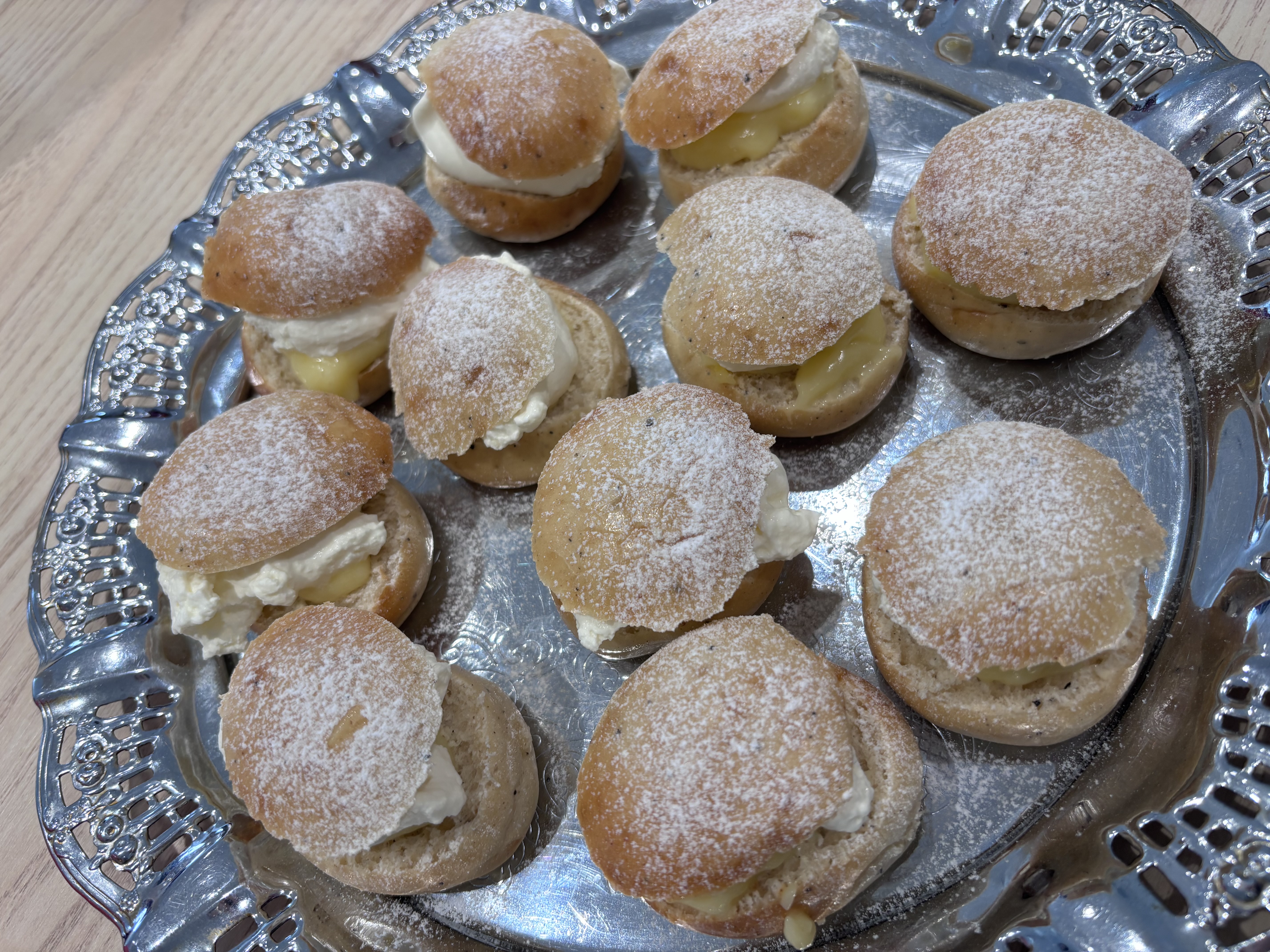 Bild på semlor som det bjöds på